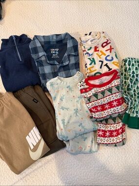 Bundle of Boys pajamas, sweat pants and top, 12 pieces
